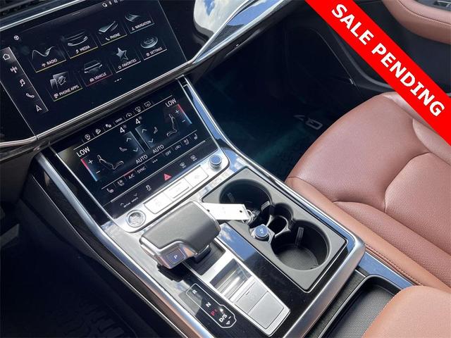 Photo of 2023 Glacier White Metallic Audi Q7