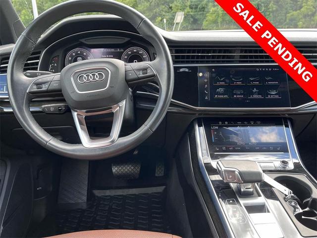 Photo of 2023 Glacier White Metallic Audi Q7