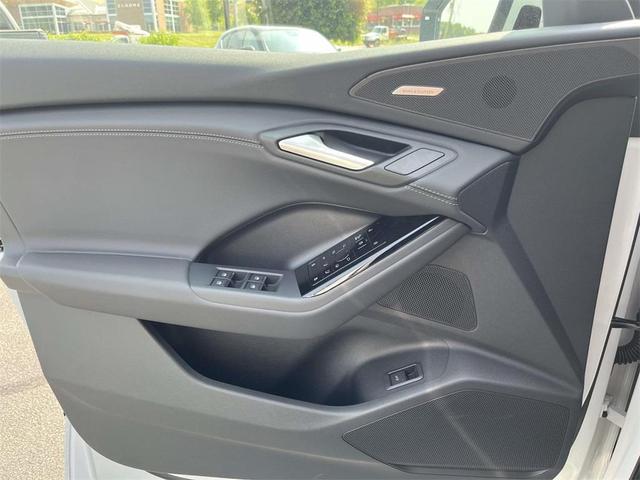 Photo of 2025 Glacier White Metallic Audi Q6 e-tron
