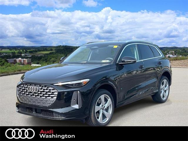 Photo of 2025 Mythos Black Metallic Audi Q5