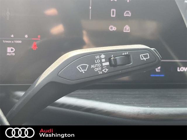 Photo of 2025 Mythos Black Metallic Audi Q5