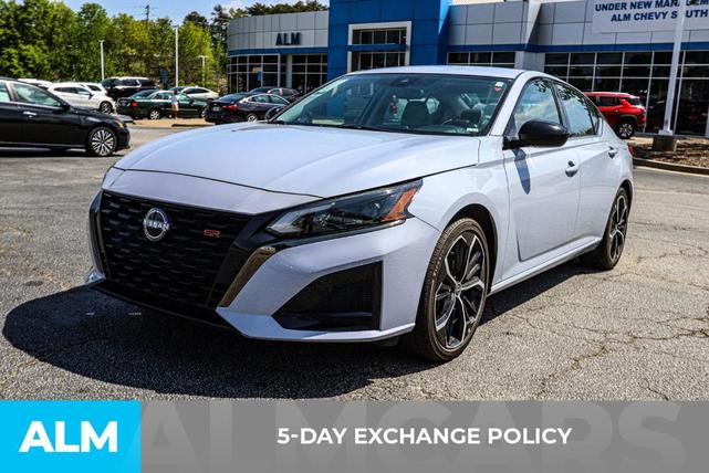 Photo of 2023 Gray Nissan Altima