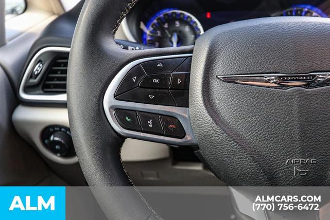 Photo of 2024 Silver Mist Clearcoat Chrysler Pacifica