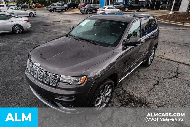 Photo of 2021 Granite Crystal Clearcoat Metallic Jeep Grand Cherokee