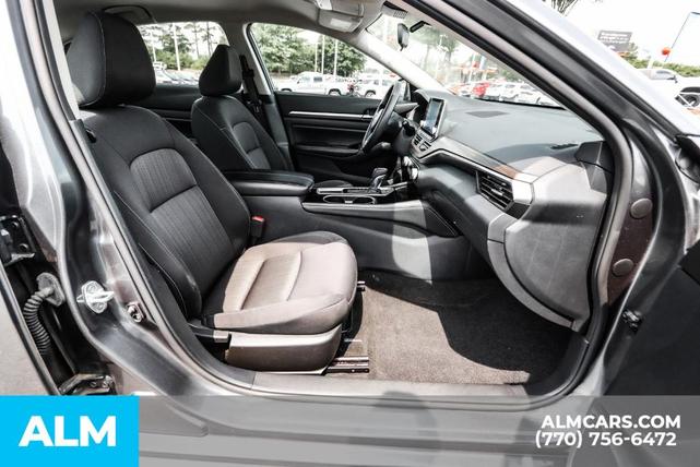 Photo of 2023 Gun Metallic Nissan Altima