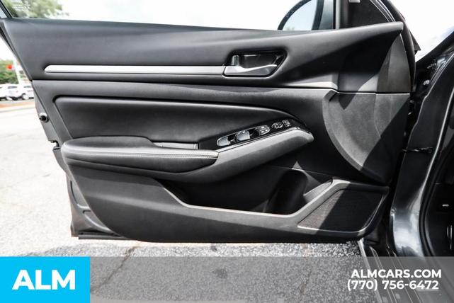 Photo of 2023 Gun Metallic Nissan Altima