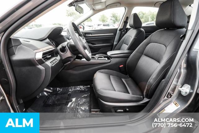 Photo of 2023 Gun Metallic Nissan Altima