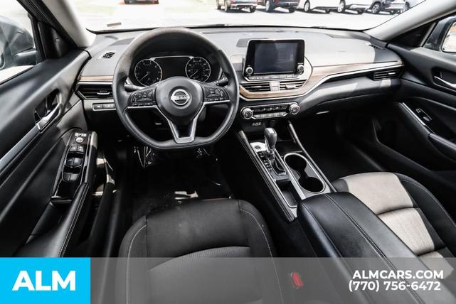 Photo of 2023 Gun Metallic Nissan Altima