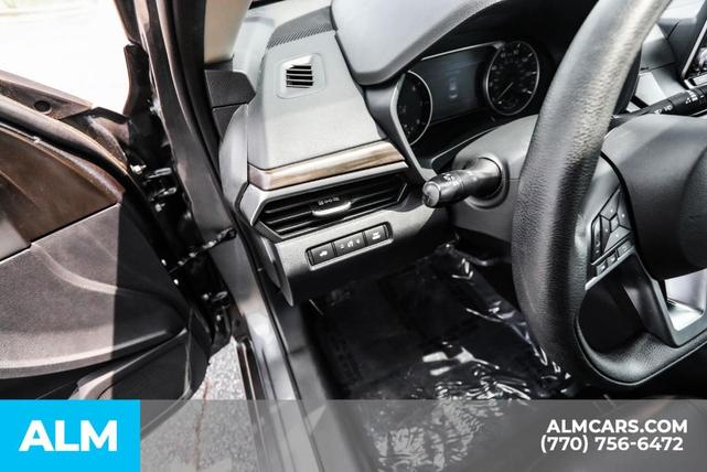 Photo of 2023 Gun Metallic Nissan Altima