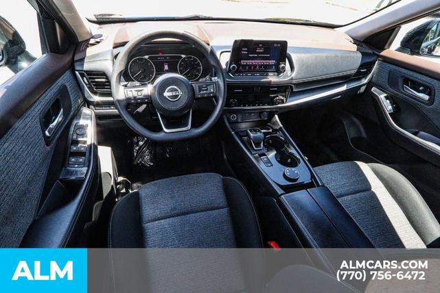Photo of 2023 Black Nissan Rogue
