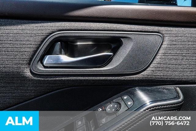 Photo of 2023 Black Nissan Rogue