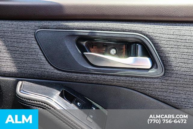 Photo of 2023 Black Nissan Rogue