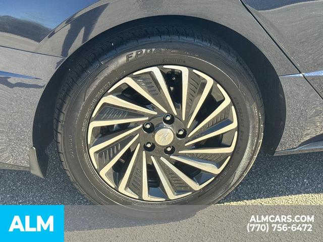Photo of 2020 Oxford Blue Hyundai SONATA Hybrid