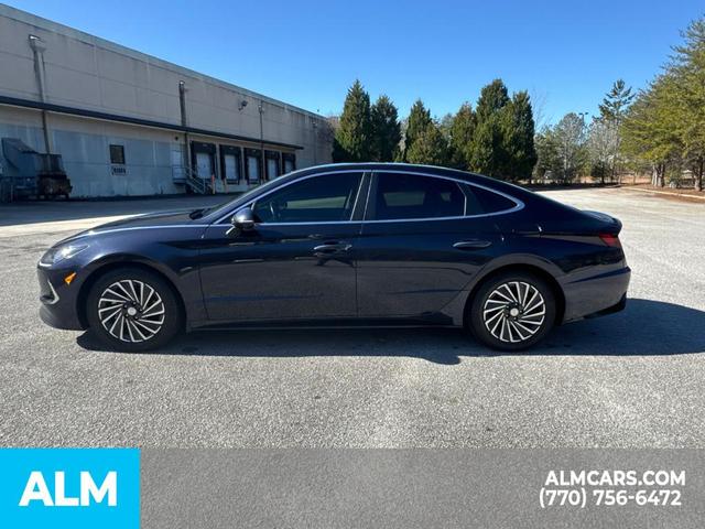 Photo of 2020 Oxford Blue Hyundai SONATA Hybrid