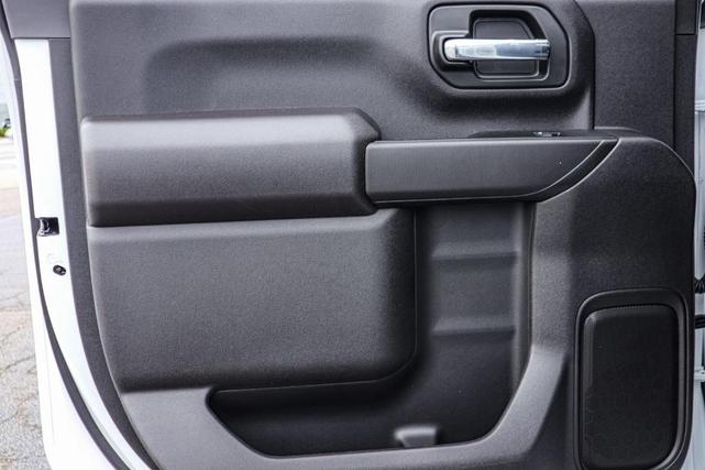Photo of 2025 Summit White Chevrolet Silverado 2500