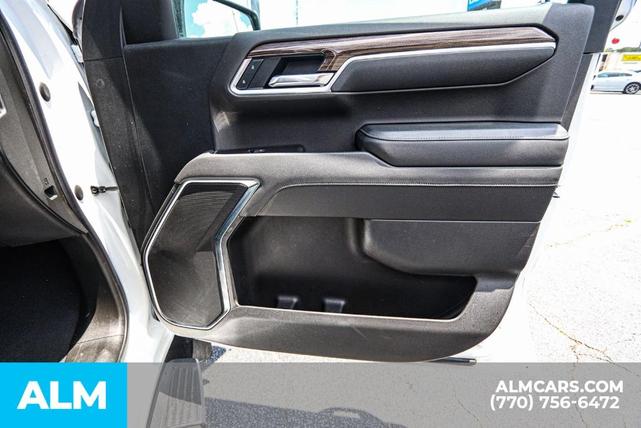 Photo of 2022 White Chevrolet Silverado 1500