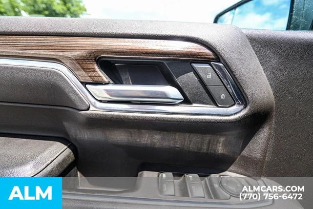 Photo of 2022 White Chevrolet Silverado 1500