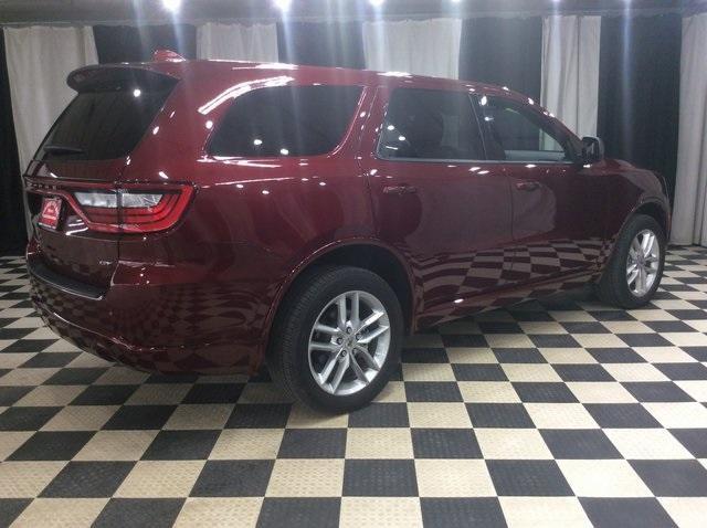 Photo of 2022 Octane Red Pearlcoat Dodge Durango