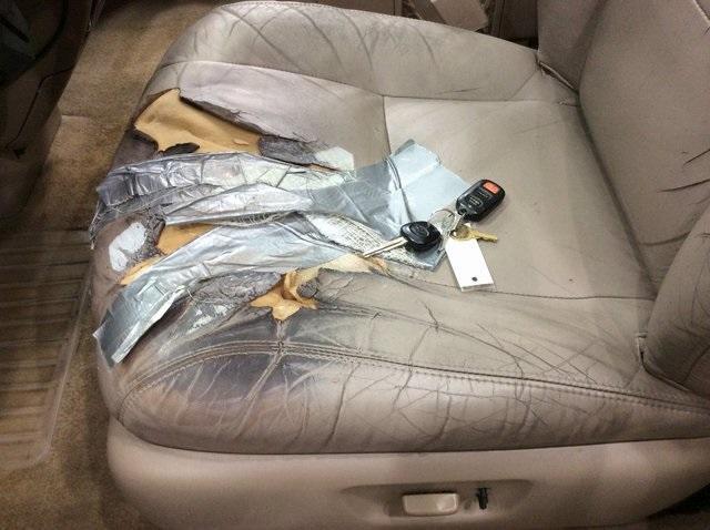 Photo of 2001 Maroon Toyota Sienna