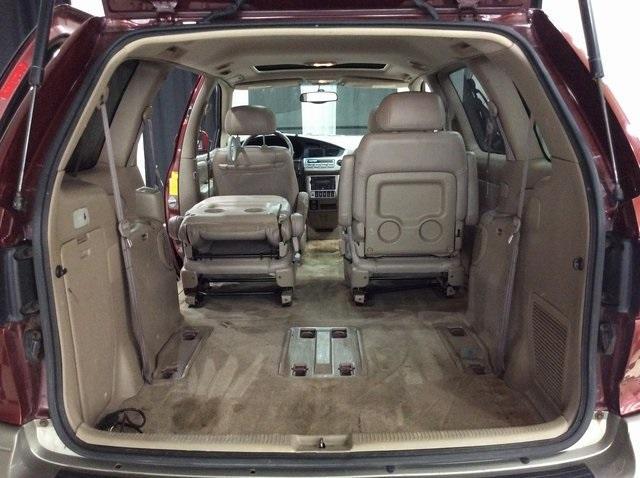 Photo of 2001 Maroon Toyota Sienna