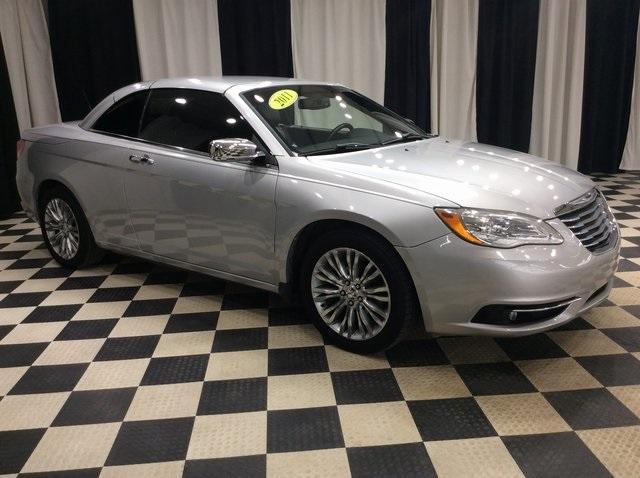 2011 Chrysler 200