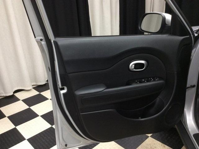 Photo of 2015 Bright Silver Kia Soul