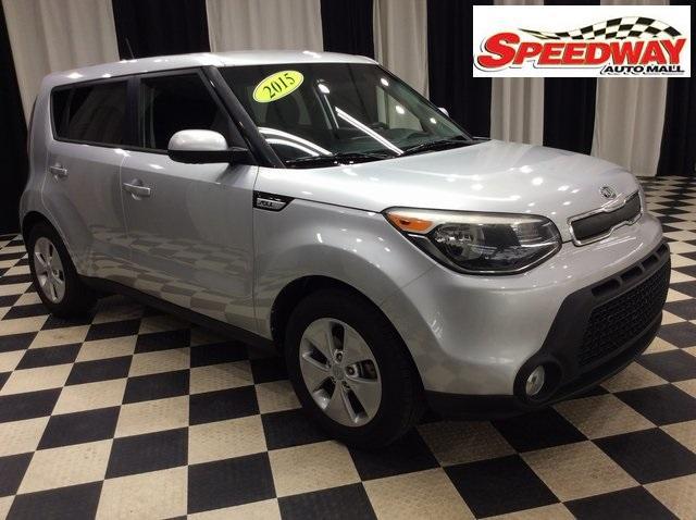 Photo of 2015 Bright Silver Kia Soul