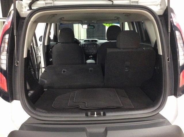 Photo of 2015 Bright Silver Kia Soul