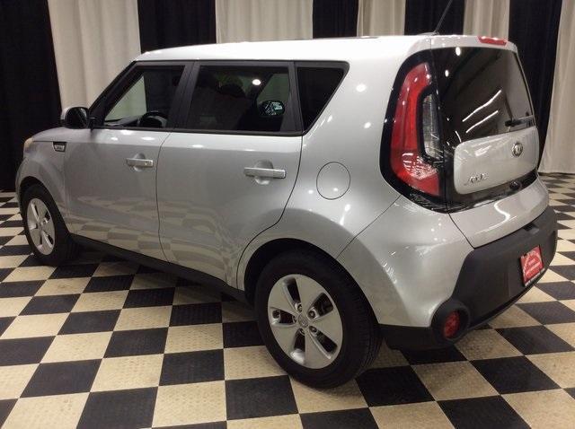 Photo of 2015 Bright Silver Kia Soul
