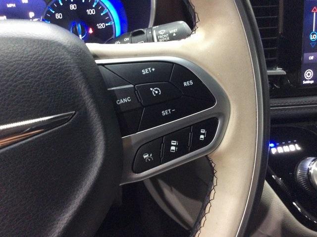 Photo of 2018 Velvet Red Pearlcoat Chrysler Pacifica