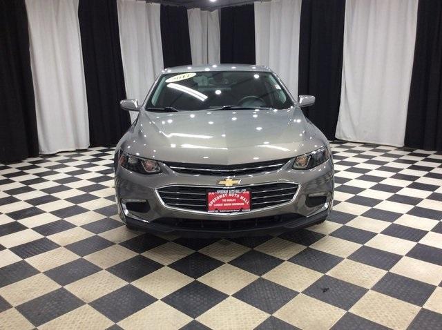 Photo of 2017 Pepperdust Metallic Chevrolet Malibu