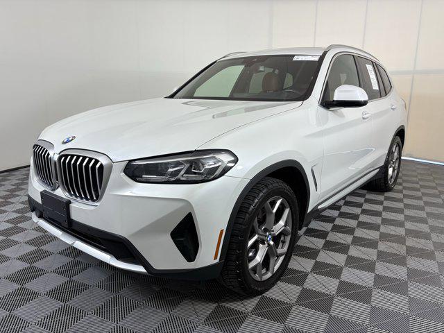 Photo of 2023 Mineral White Metallic BMW X3
