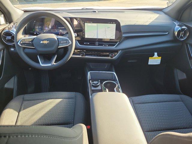 Photo of 2026 Summit White Chevrolet Equinox