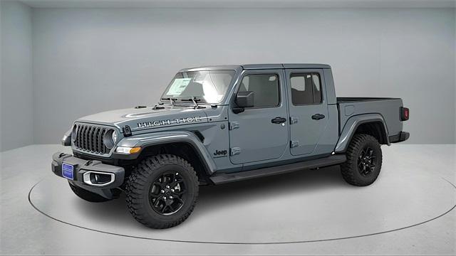 Photo of 2025 Anvil Clearcoat Jeep Gladiator