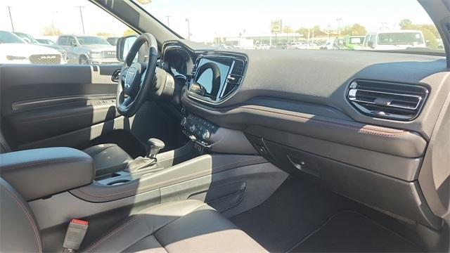 Photo of 2025 White Knuckle Clearcoat Dodge Durango