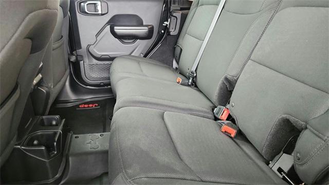 Photo of 2019 Black Clearcoat Jeep Wrangler Unlimited