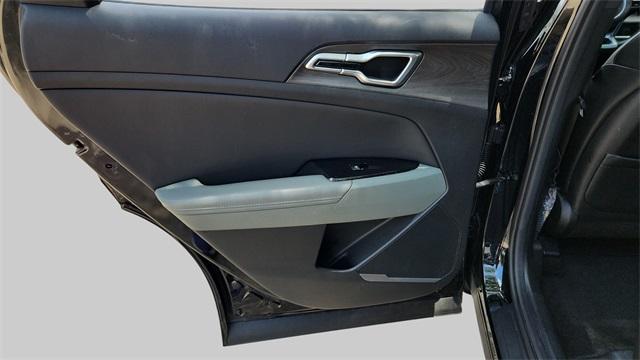 Photo of 2024 Ebony Black Kia Sportage