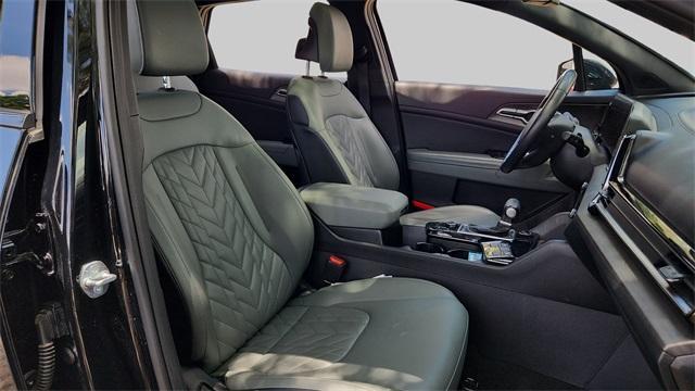 Photo of 2024 Ebony Black Kia Sportage