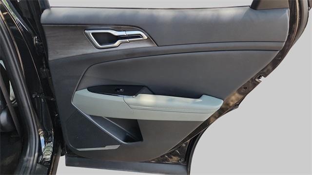 Photo of 2024 Ebony Black Kia Sportage