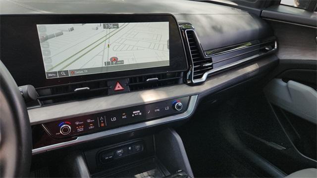 Photo of 2024 Ebony Black Kia Sportage