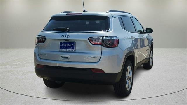 Photo of 2025 Silver Zynith Jeep Compass