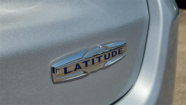 Photo of 2025 Silver Zynith Jeep Compass