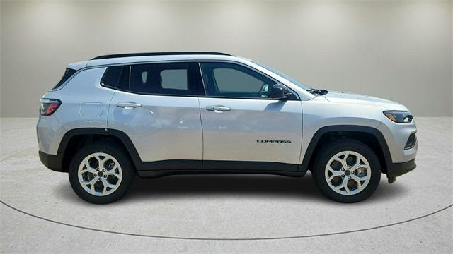 Photo of 2025 Silver Zynith Jeep Compass