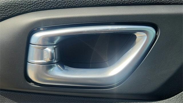 Photo of 2025 Silver Zynith Jeep Compass