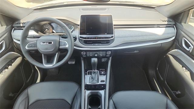 Photo of 2025 Silver Zynith Jeep Compass