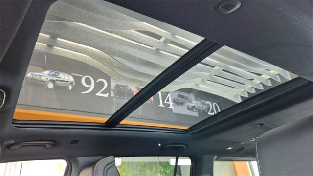 Photo of 2025 Bright White Clearcoat Jeep Wagoneer