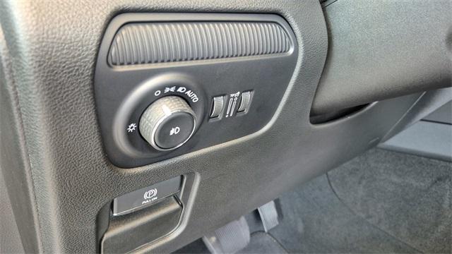 Photo of 2025 Bright White Clearcoat Jeep Wagoneer