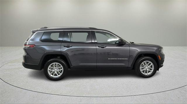 Photo of 2024 Metallic Jeep Grand Cherokee L