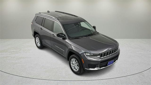 Photo of 2024 Metallic Jeep Grand Cherokee L