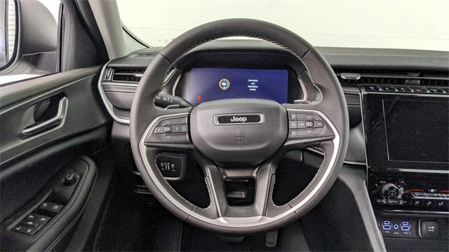 Photo of 2024 Metallic Jeep Grand Cherokee L